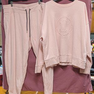 DKNY SPORT 2 pcs Cropped Sweatpants & Embossed Sweatshirt, 2X